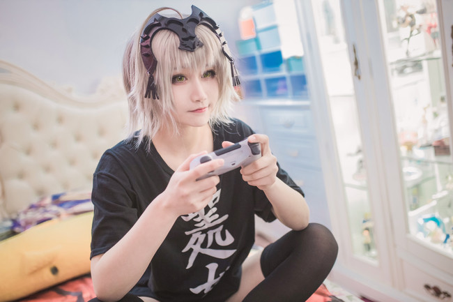 开云：内乡夏馆镇北小学开展“帮扶贫困学生”活动